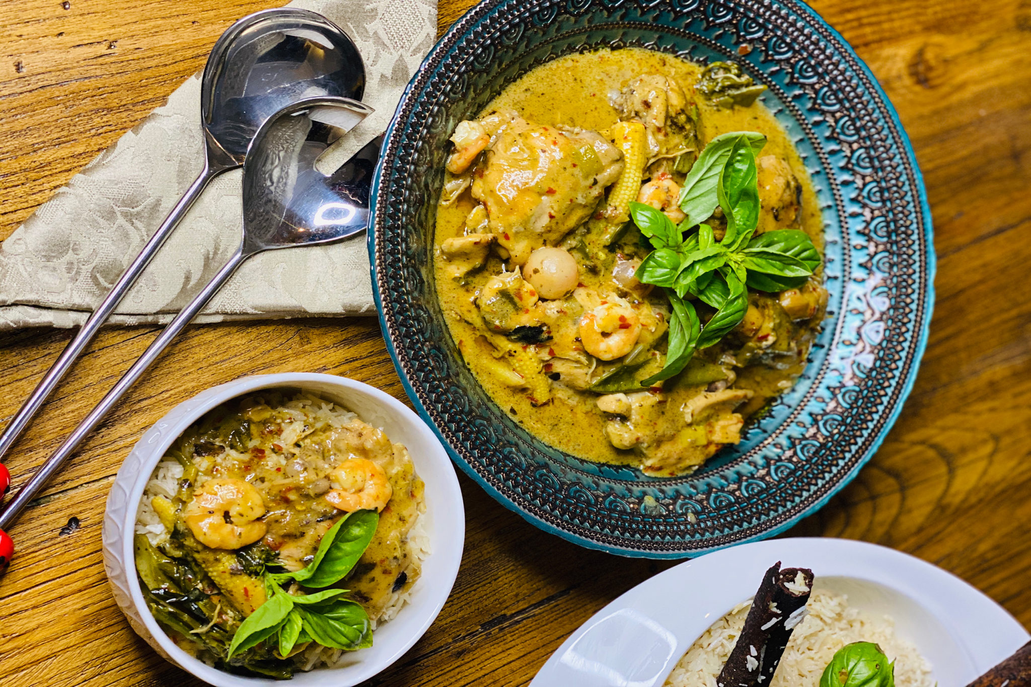 chicken-prawn-green-thai-curry-with-coconut-rice-the-funjayjay